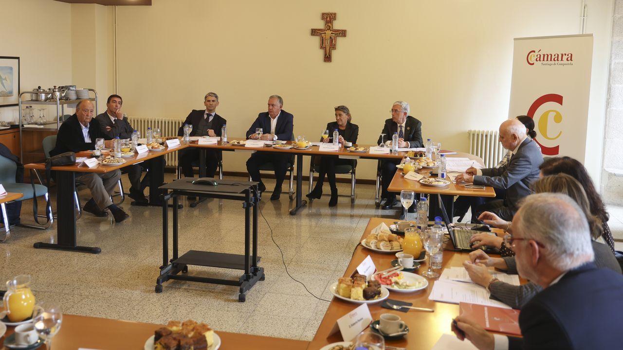 La Cámara de Comercio identifica las aportaciones de Santiago y Galicia a «Las fortalezas de la España plural»