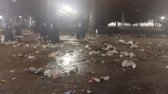 Residuos generados por un botell�n en el Campo San Francisco durante navidad.