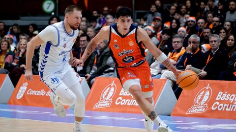 Caio Pacheco e Ingus Jakovics en el duelo entre el Leyma y el Palencia en el Coliseum.