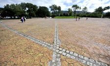 La verbena del 15 de agosto se trasladar� a la plaza da Constituci�n, en el paseo mar�timo. 