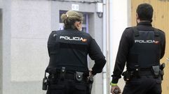 Agentes de la Polica Nacional, en una calle de Monforte en una foto de archivo
