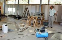 El alcalde, Alberto Garc�a, ayer visitando las obras del Centro de Activaci�n do Patrimonio.