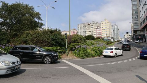 La rotonda perder� los sem�foros y un carril en cada sentido hasta la Avenida da Sardi�eira.
