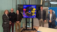 Cristina Rubal, subdirectora xeral de Bibliotecas; Marcos Calveiro, da editorial Galaxia; Miguel Anxo Seixas, da Fundaci�n Castelao; Jos� L�pez, conselleiro de Cultura; e Anxo Lorenzo, director xeral de Cultura, no acto de presentaci�n.