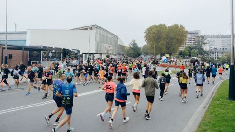 Miles de corredores participaron en la San Marti�o.