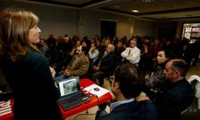 Los vecinos de San Xuli�n acudieron a una asamblea donde t�cnicos y pol�ticos explicaron el proyecto.