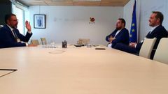 Imagen del encuentro entre Mato y Vald�s.