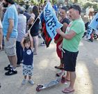 Mayores y peque�os tomaron parte en la marcha. 