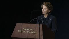 La presidenta de la Fundaci�n Princesa de Asturias, Ana Isabel Fern�ndez, durante la ceremonia de entrega de los Premios Princesa de Asturias 2026, en el Teatro Campoamor de Oviedo este viernes.