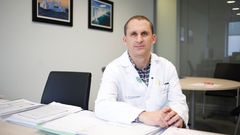 Rafael S�nchez en su consulta del HULA