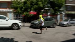 El detenido mayor de edad escapa corriendo este mi�rcoles del juzgado de Monforte para evitar a los fot�grafos