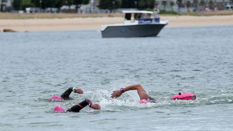  Traves�a a Nado Illa de R�a organizada por la asociaci�n contra el cancer de Ribeira 2026