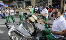 Las charangas animaron las calles estradenses durante toda la jornada de ayer. 