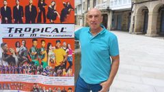 Modesto Vispo, organizador del Festival Baila Conmigo, en la praza do Millo de Celanova.