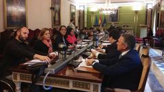 Pleno de Oviedo, nombramiento del poeta �ngel Gonz�lez