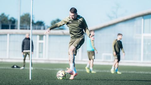 Iago Aspas, durante el entrenamiento del Celta este lunes en la Cidade Deportiva Afouteza.