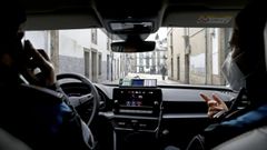 Agentes de la Polic�a Local de Santiago, durante una patrulla por la ciudad