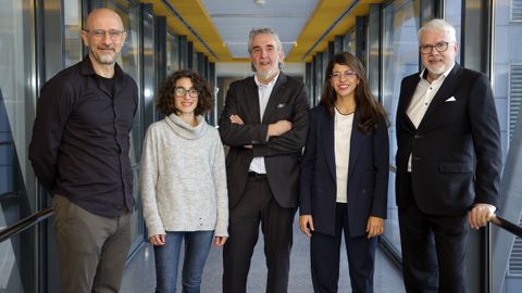 Miembros del grupo Neurocom de la UDC en el congreso en el que se ha presentado el ensayo