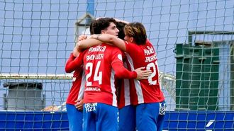 La pia ourensanista celebra el gol de Santi De Prado en el Requexn