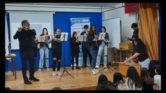 Estudiantes de m�sica de 4� de ESO interpretaron el himno de Europa antes de empezar el festival