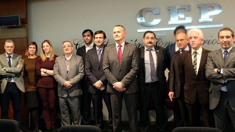 Jorge Cebreiros (en el centro) y su junta directiva, tras las elecciones del 26 de febrero del 2015 en la CEP