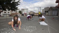 Confecci�n de alfombras florales en A Milagrosa