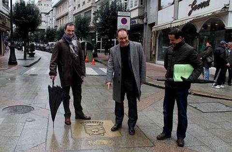 Edil de Turismo, alcalde y responsale jur�dico municipal, el d�a que anunciaron el fallo favorable del TSXG.