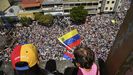 Decenas de miles de personas participan en una concentraci�n contra el Gobierno de Maduro en el acomodado barrio de Chacao 