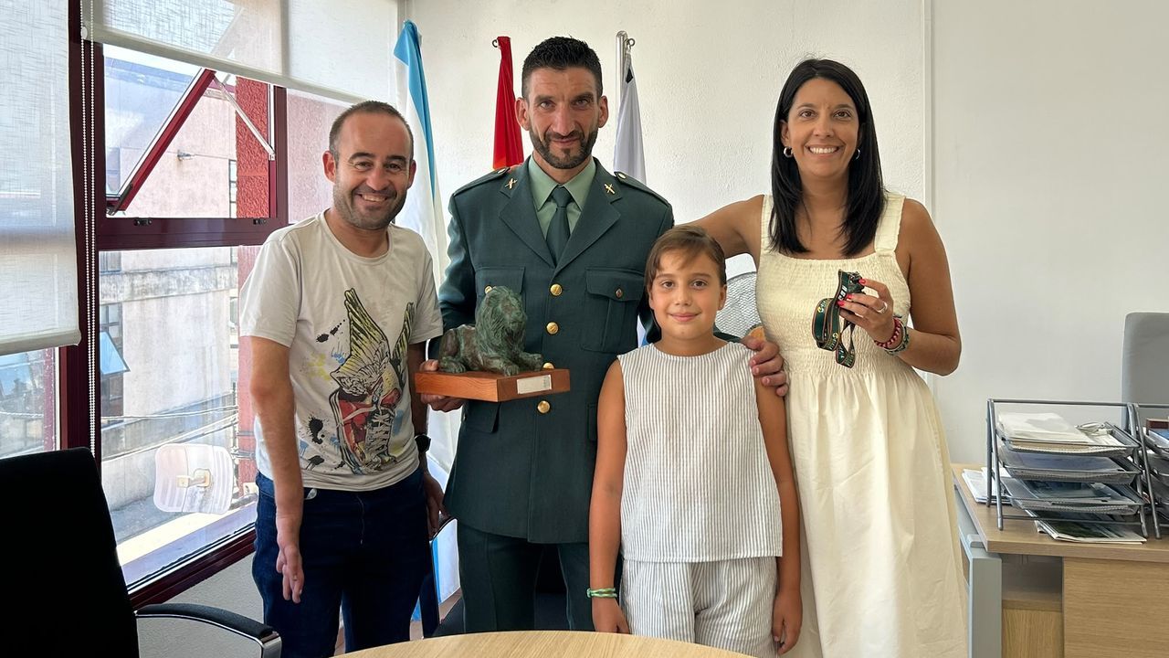 Ribeira recibe al deportista Jesús Mosquera tras sus éxitos en trail