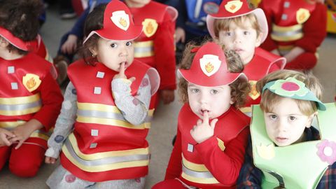 En la escuela infantil Bonecos de Vilagarc�a la tem�tica fueron las profesiones 