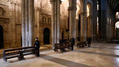 Traslado mudanza de muebles de la catedral por las obras