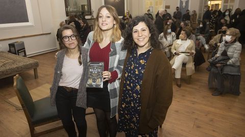 Raquel Fari�a, no centro 