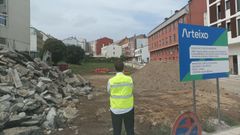 Los trabajos en la zona han comenzado y un cartel anuncia la actuaci�n que transformar� las principales arterias de A Cachada.