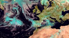 La borrasca Lola situada en medio del Atl�ntico y con destino al oeste de la Pen�nusla