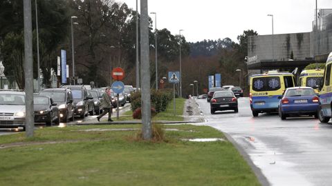 Entrada del Hospital Cl�nico durante el segundo d�a de huelga