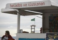 El ba�o tuvo que ser desaconsejado todo el fin de semana sin verdadera necesidad. 