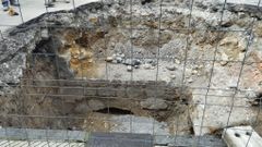 Restos arqueol�gicos hallados en las obras de reparaci�n de un socav�n en la calle Padre Su�rez de Oviedo.