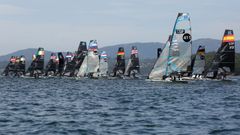 Imagen del Mundial de Vela Juvenil de las clases Nacra y 49er y 49erFX del a�o 2024 en Vilagarc�a, reflejo del potencial de las aguas de Vilagarc�a para la vela.