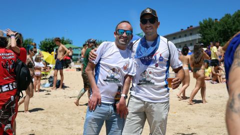 Festa da Dorna: Rejata de Embarcasi�ns feitas a machada e pan de millo na playa de Coroso