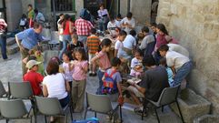 Alumnos del colegio de Quins, en el Museo Etnol�xico de Ribadavia, en 2004