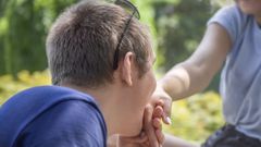 Un beso en la mano si no hay consentimiento puede considerarse como agresi�n