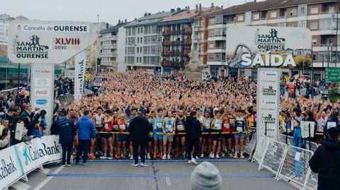 Miles de corredores participaron en la San Marti�o.
