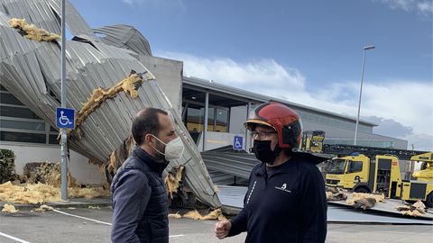 El alcalde de Siero, ngel Garca, con el Jefe de zona centro del SEPA Pablo Lpez