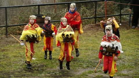 Volantes infantiles en el Entroido Ribeirao de la parroquia chantadina de Santiago da Riba