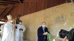 Los fieles despiden en San Benito de A Uceira al sacerdote Manuel Fernndez