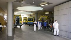 Entrada al servicio de urgencias del CHUO
