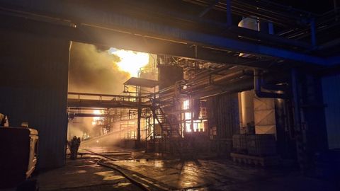 Incendio en una empresa qu�mica de Zuera