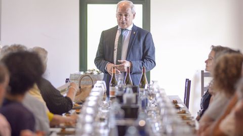 El presidente de la Diputación saludó a los participantes en la visita