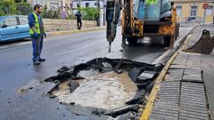 Inundaci�n en O Grove por una aver�a en la canalizaci�n de agua