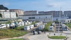 Caravanas en el aparcamiento del parque Adolfo Su�rez, detr�s de Padre Rubinos.
